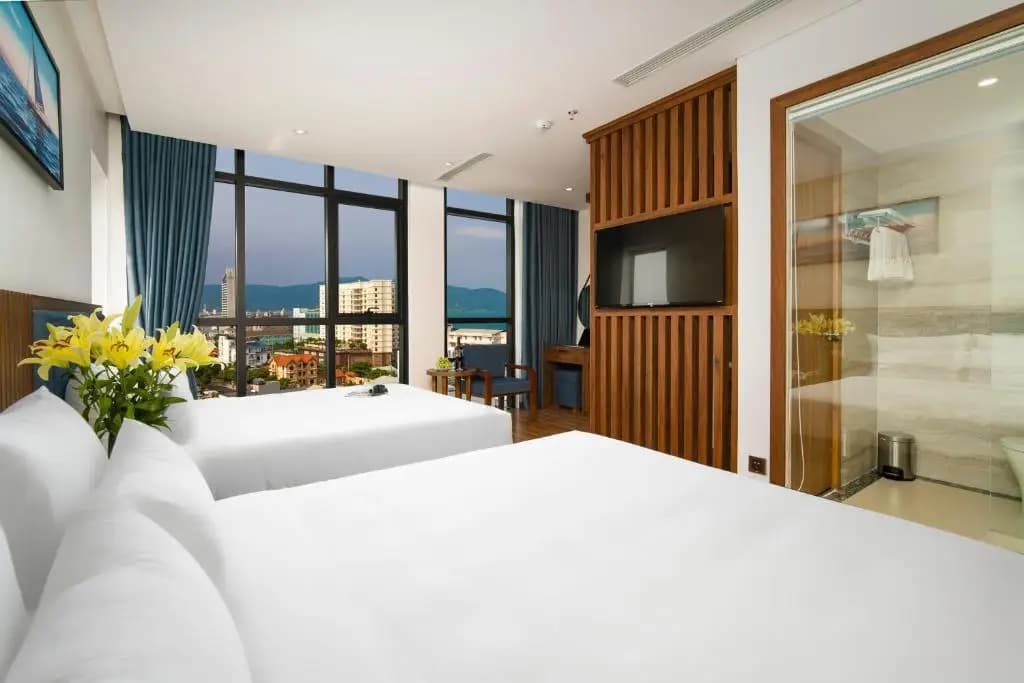 Ruby Star Da Nang - Central My Khe Beach